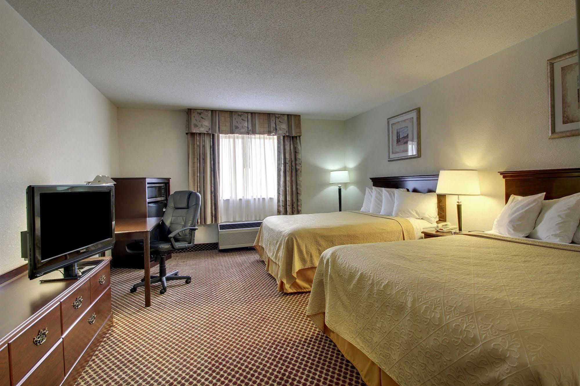 Quality Inn & Suites Bloomington University Area Екстер'єр фото